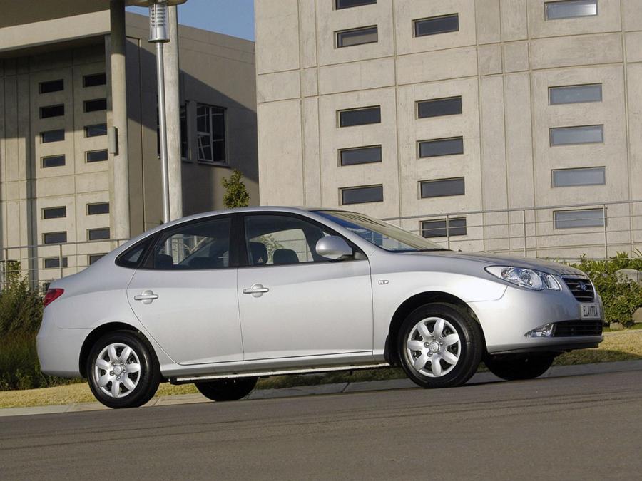  Hyundai Elantra 2007 года  (ZA) (фото 7 из 16)